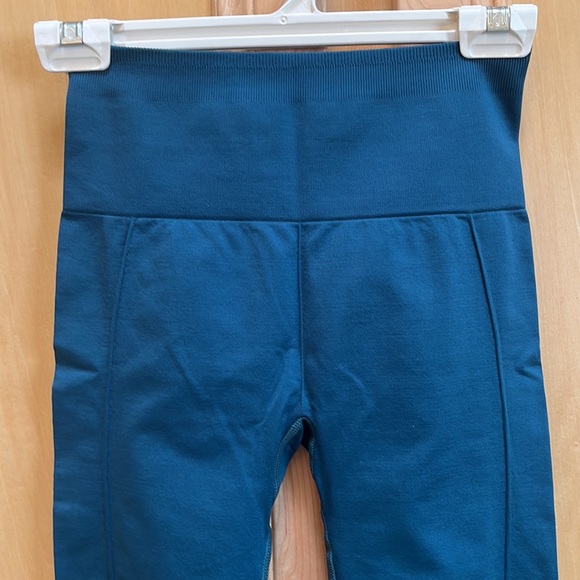 Fabletics Sync High-Waisted Perforated Leggings - Picture 6 of 13